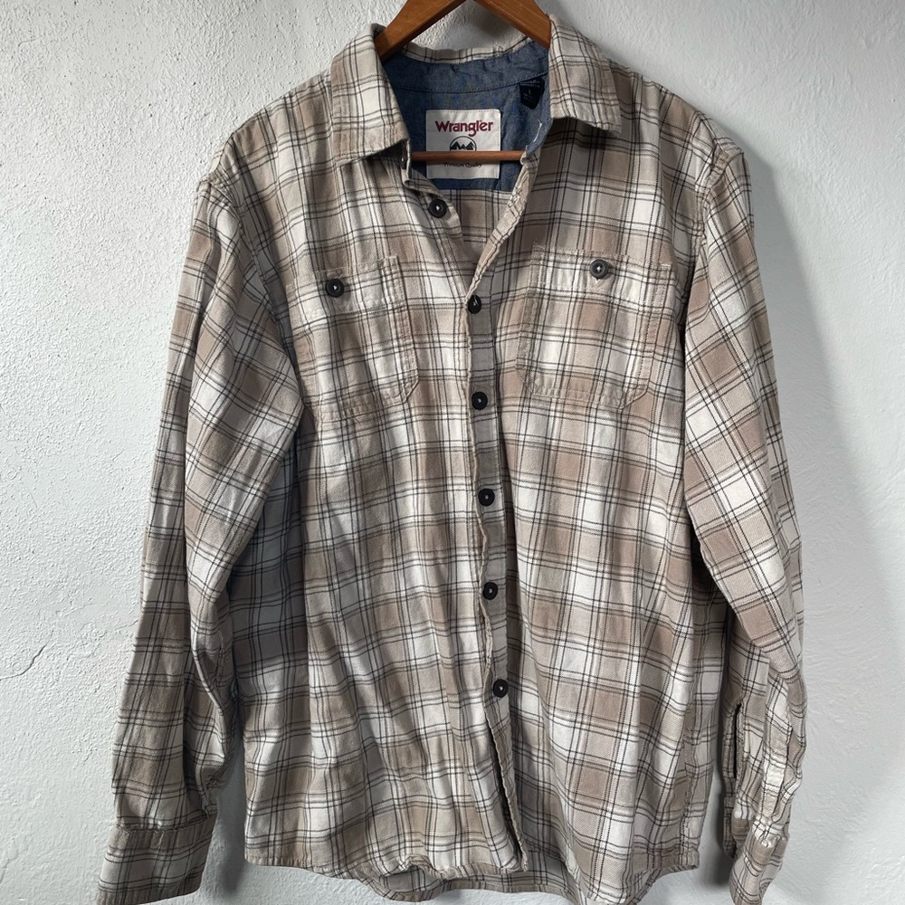 Wrangler Large Beige Flannel